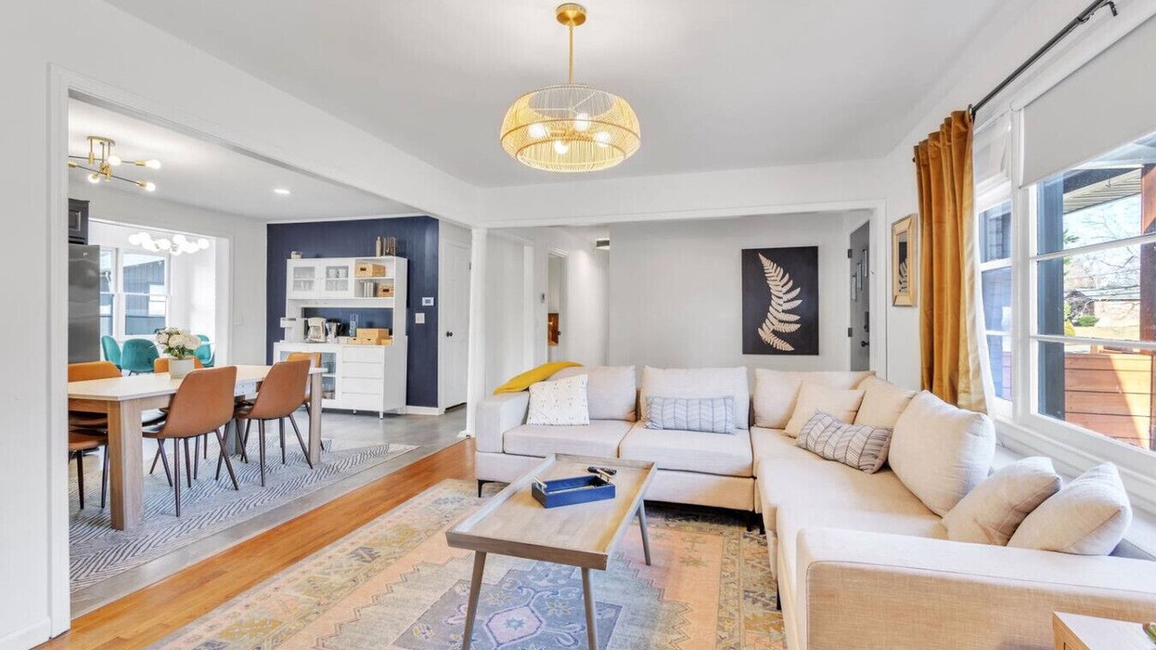 Photo of Livingroom in Greenville