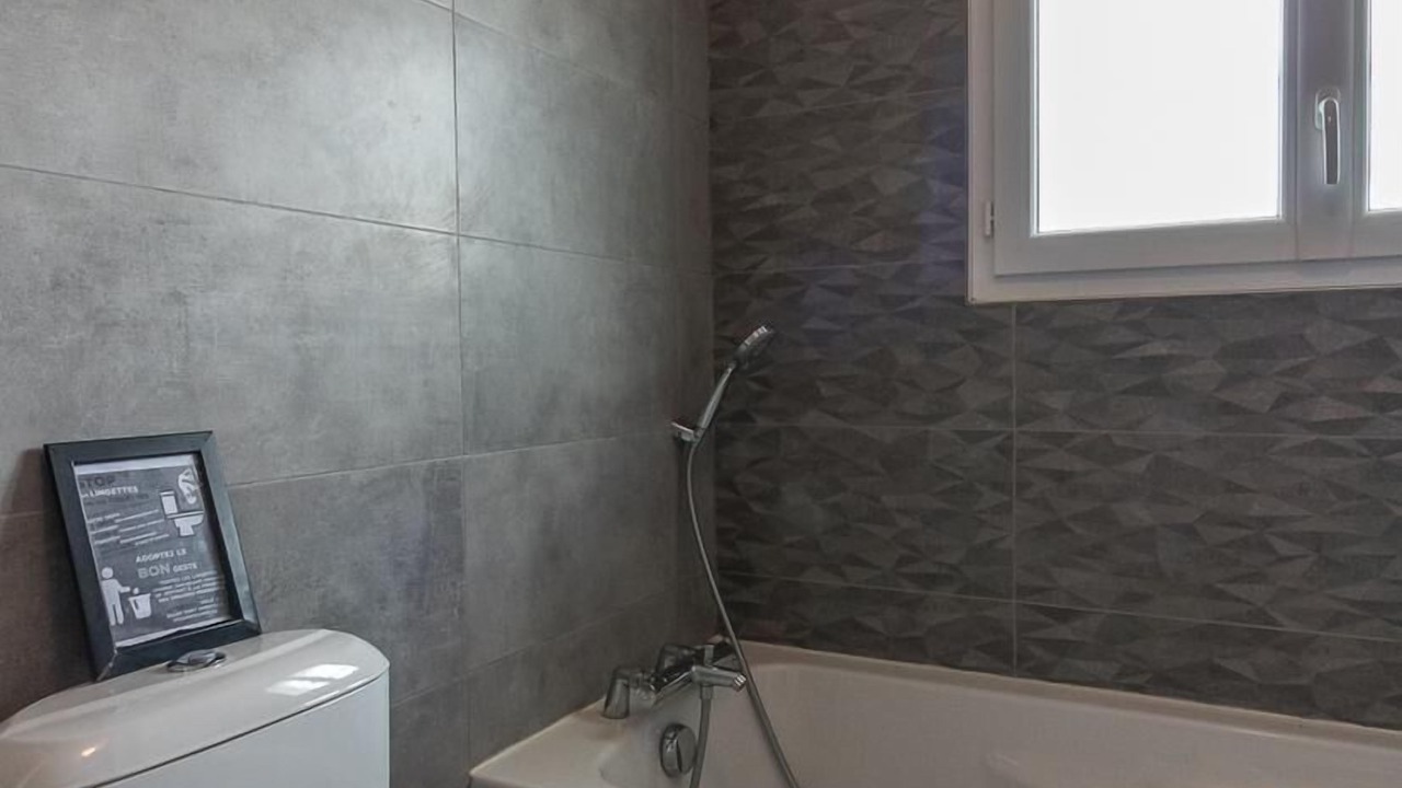 Photo of Bathroom in Castelmaurou