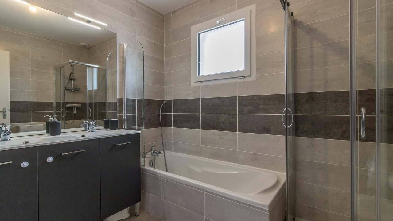 Photo of Bathroom in Castelmaurou