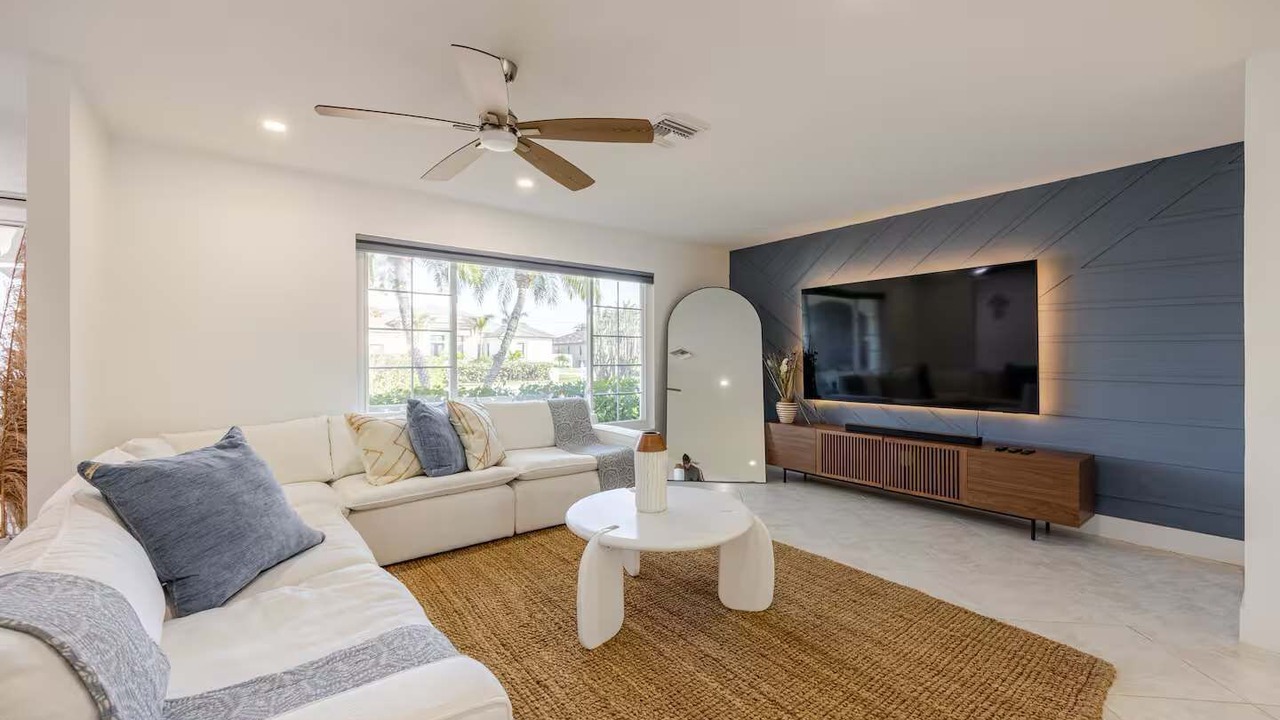 Photo of Others in Eight Lakes