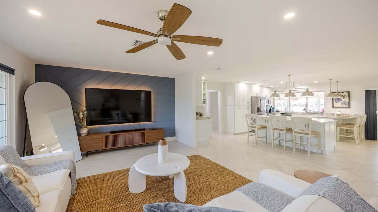 Photo of Others in Eight Lakes