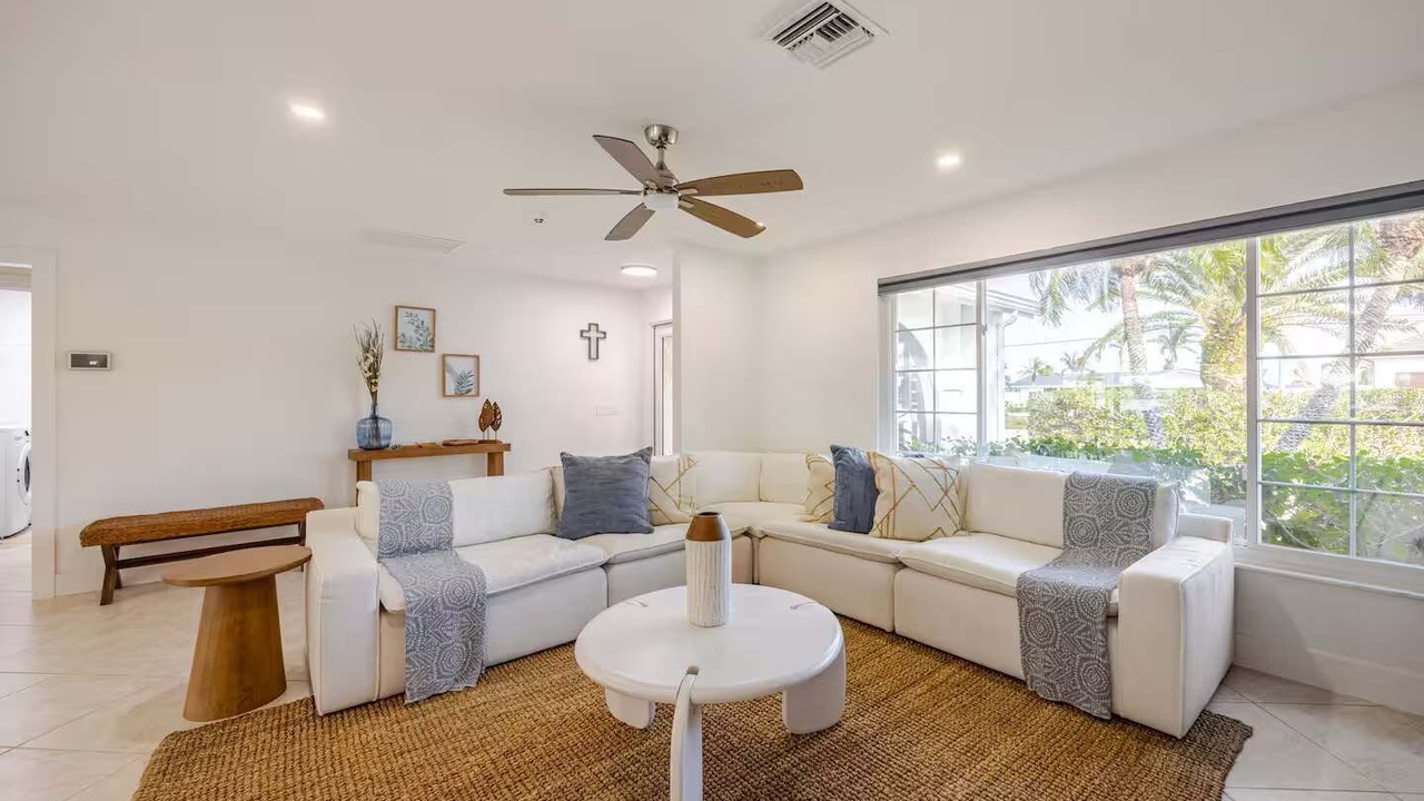 Photo of Others in Eight Lakes