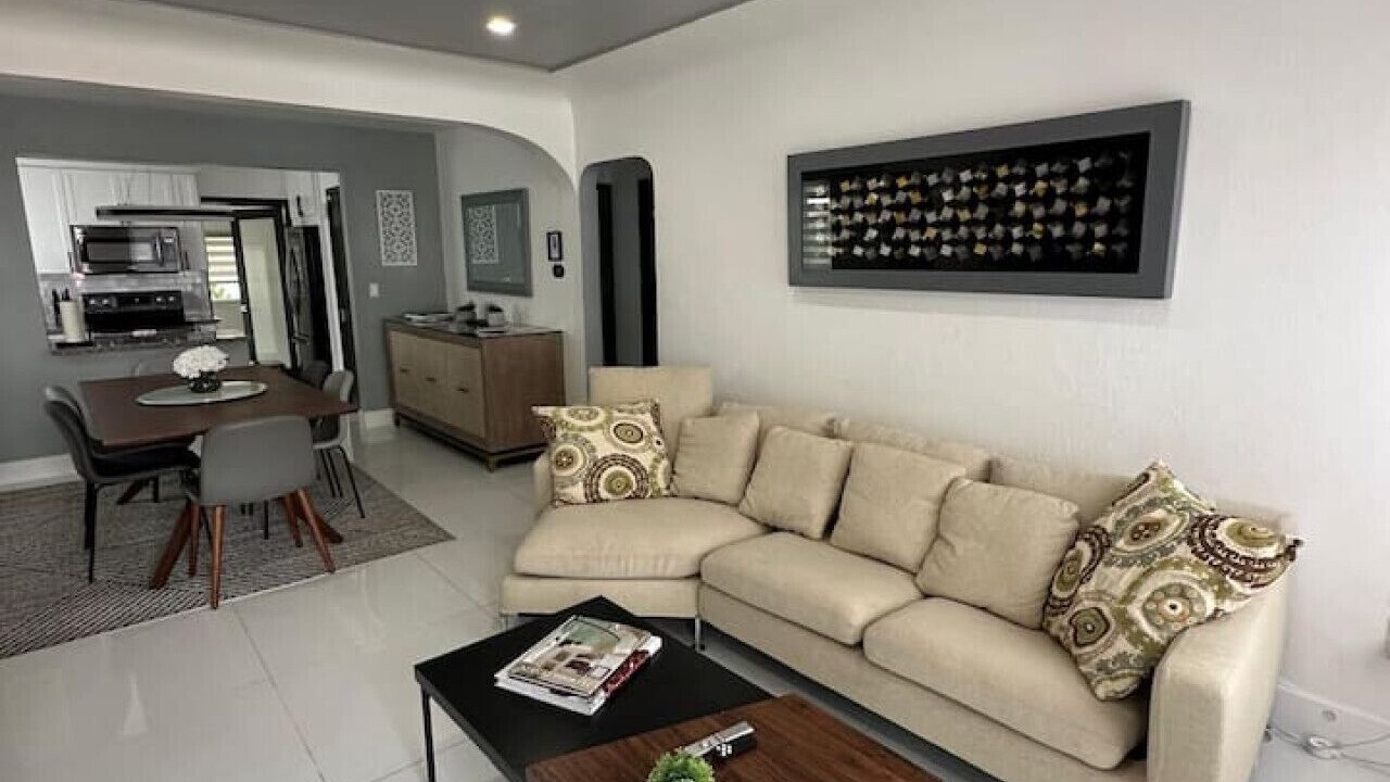 Photo of Livingroom in Coral Way
