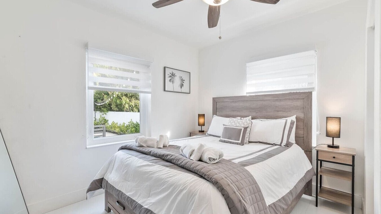 Photo of Bedroom in Coral Way