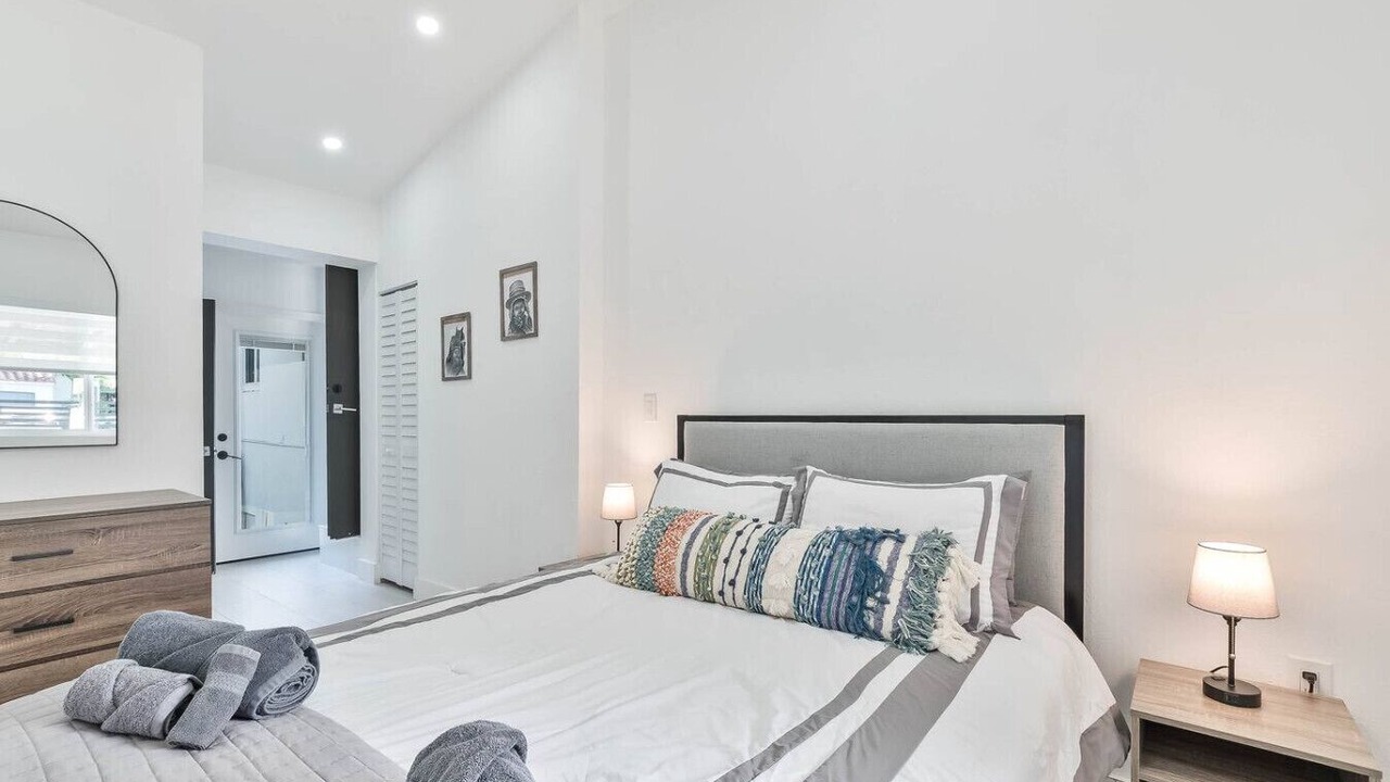 Photo of Bedroom in Coral Way