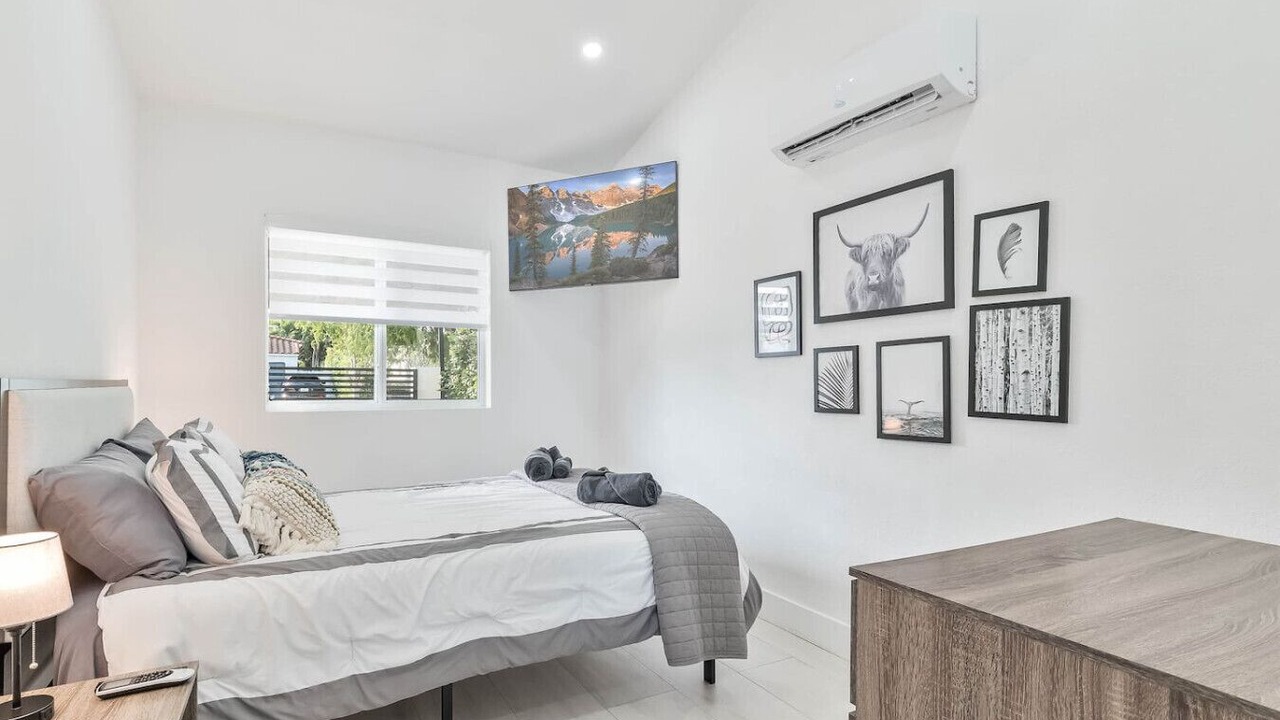Photo of Bedroom in Coral Way