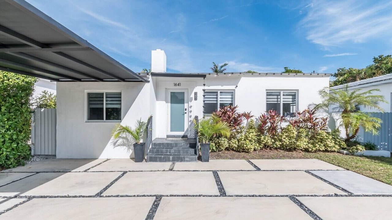Photo of Outdoor in Coral Way
