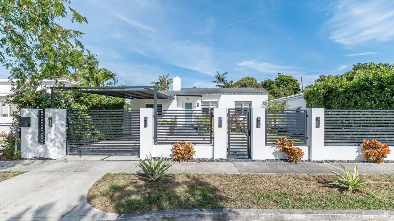 Photo of Outdoor in Coral Way
