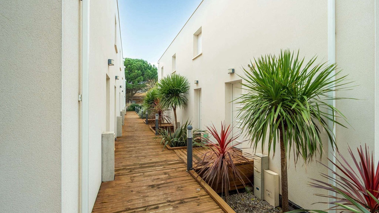 Photo of Outdoor in Serignan