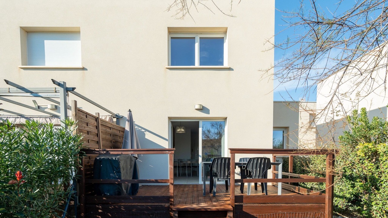 Photo of Outdoor in Serignan