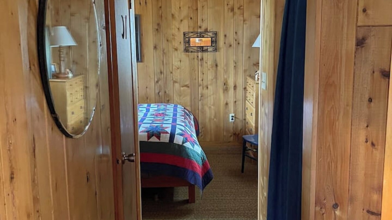 Photo of Bedroom in Grand Marais