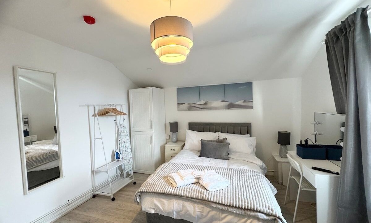 Photo of Bedroom in Barry