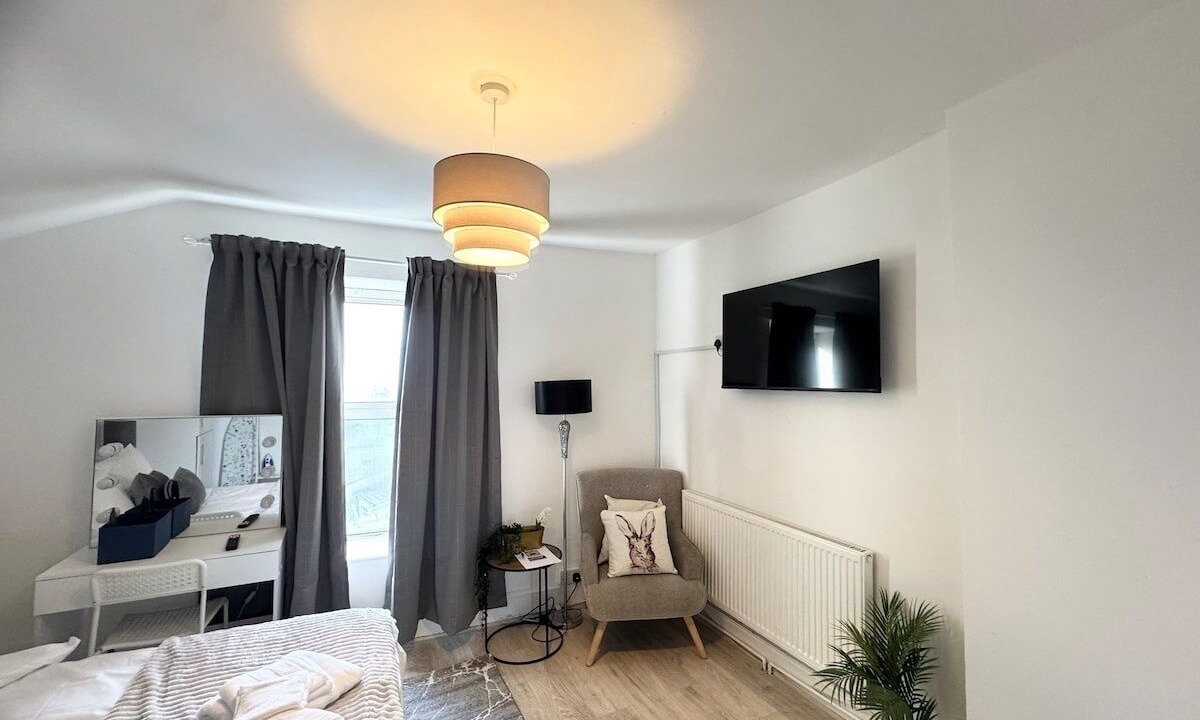 Photo of Bedroom in Barry