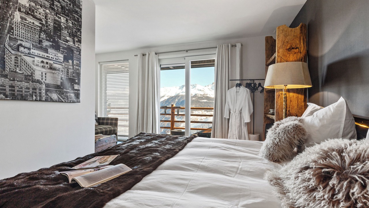 Photo of Bedroom in Vex