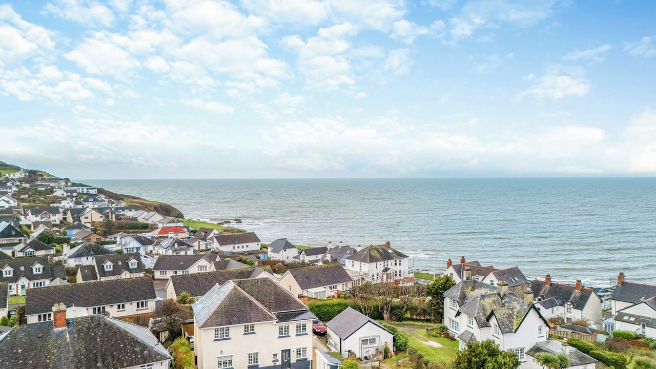 Photo of Others in Borth