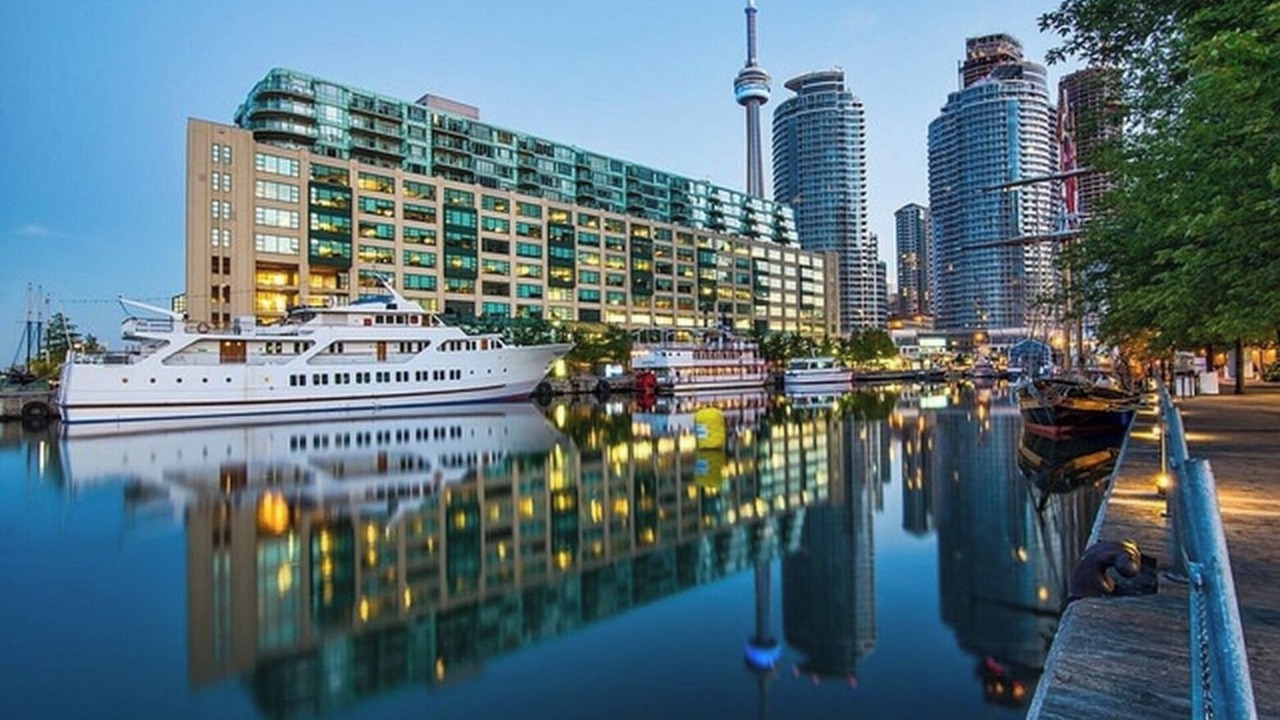 Photo of Others in Toronto Entertainment District