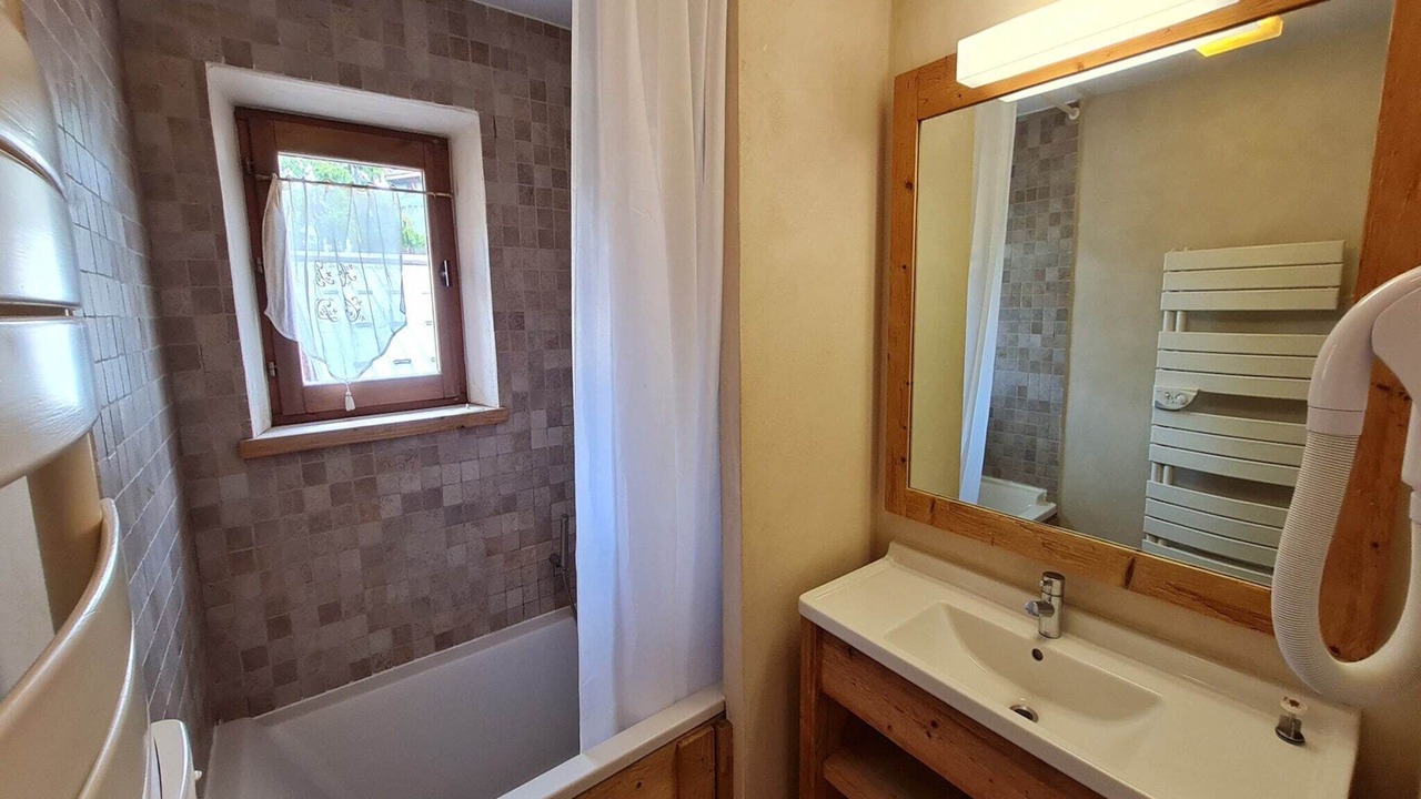 Photo of Bathroom in Venosc