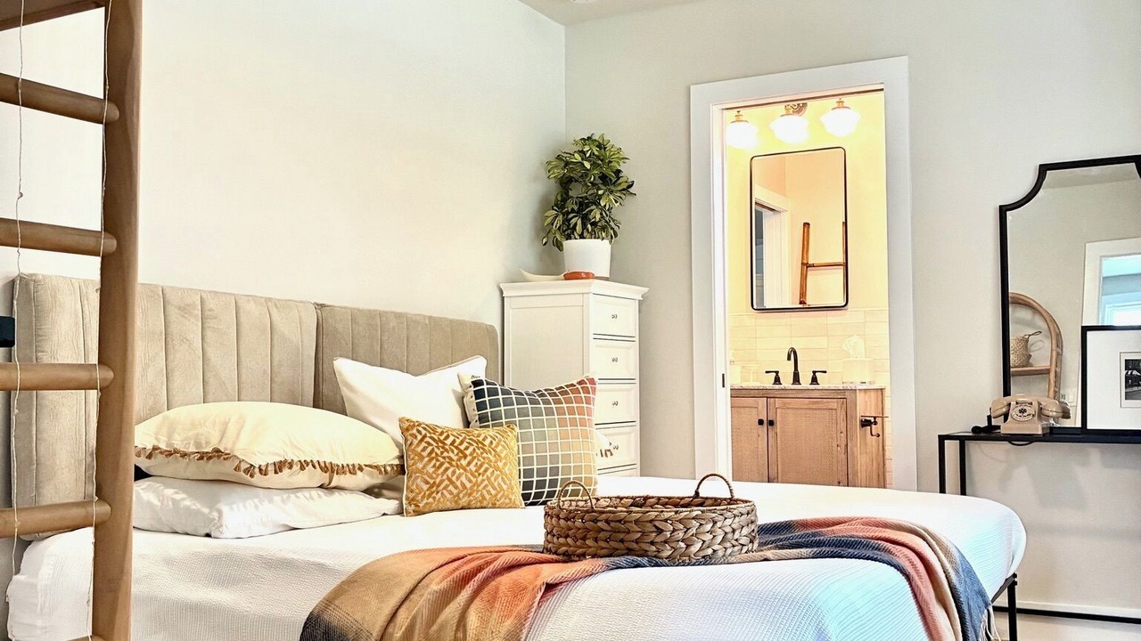 Photo of Bedroom in Miramar