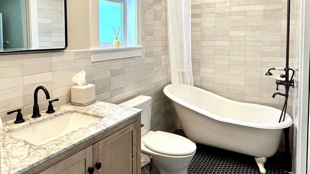 Photo of Bathroom in Miramar