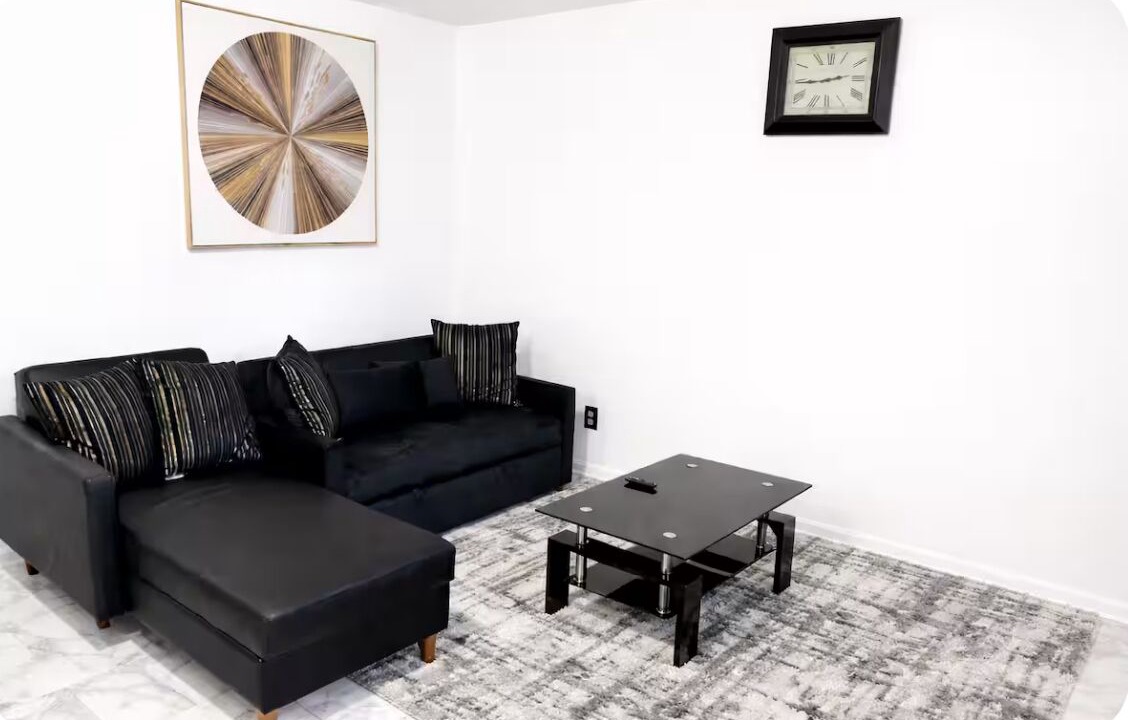 Photo of Livingroom in Beltsville