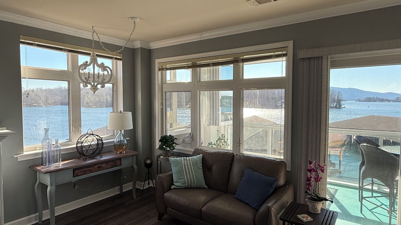Photo of Livingroom in Huddleston