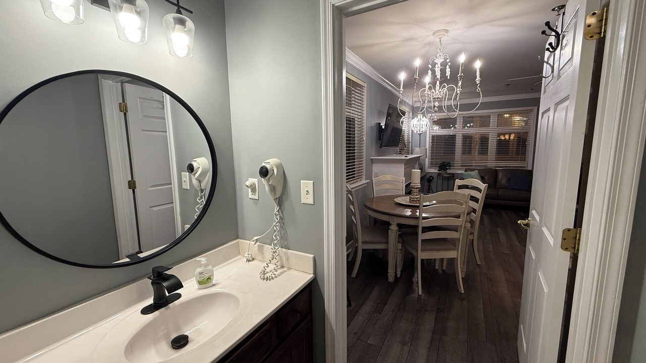 Photo of Bathroom in Huddleston