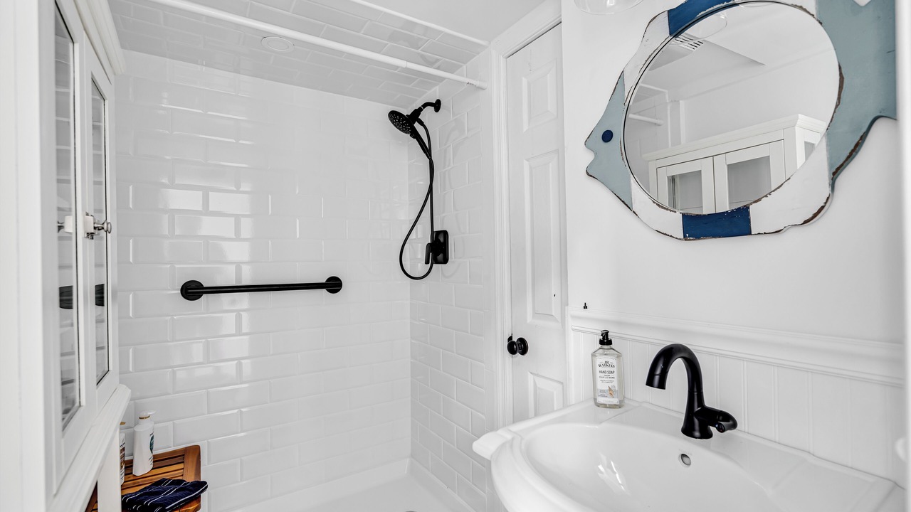 Photo of Bathroom in Ocean Beach III