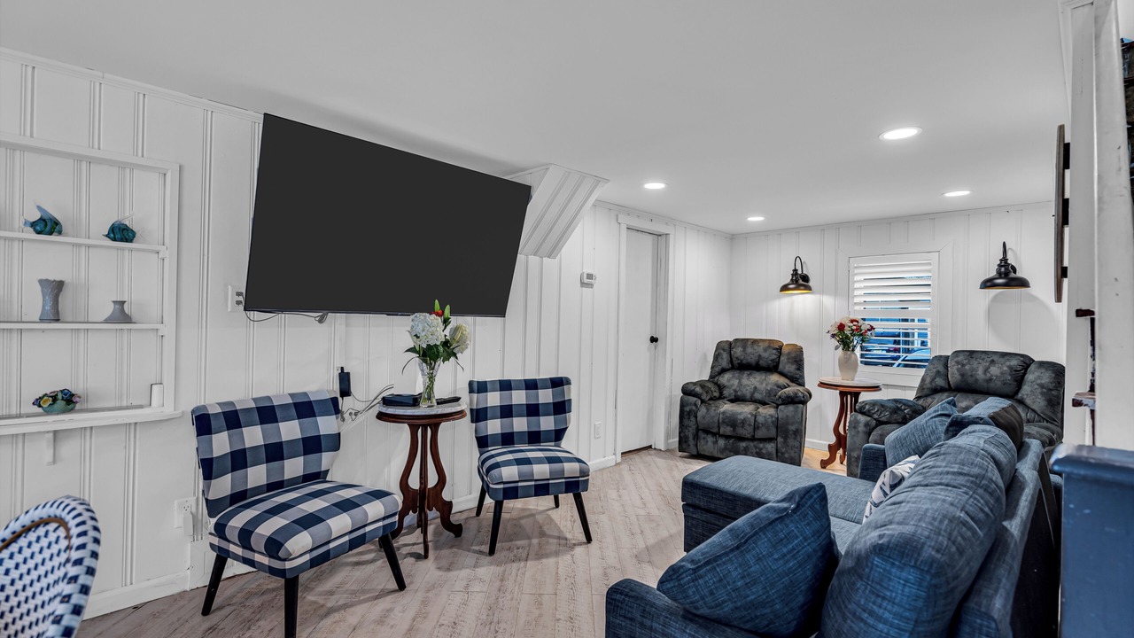Photo of Livingroom in Ocean Beach III