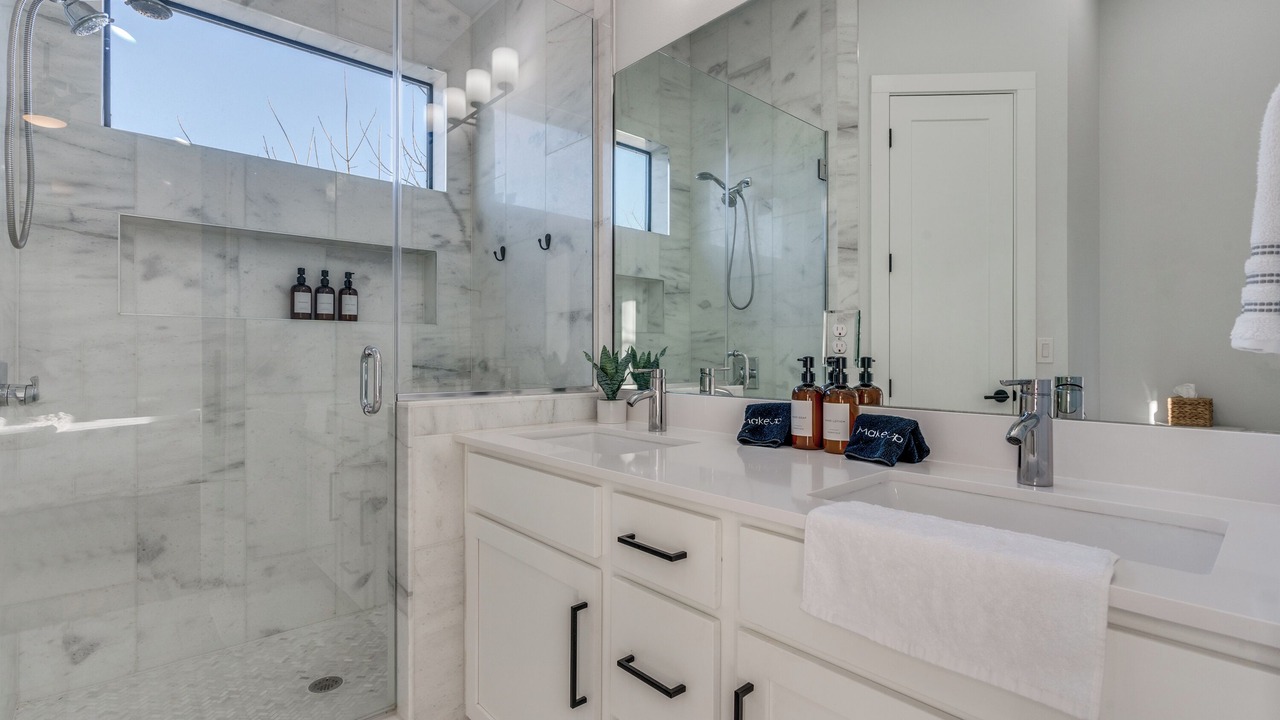 Photo of Bathroom in Govalle