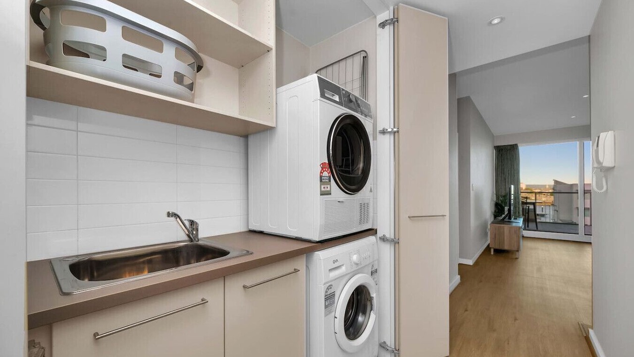 Photo of Others in New Port