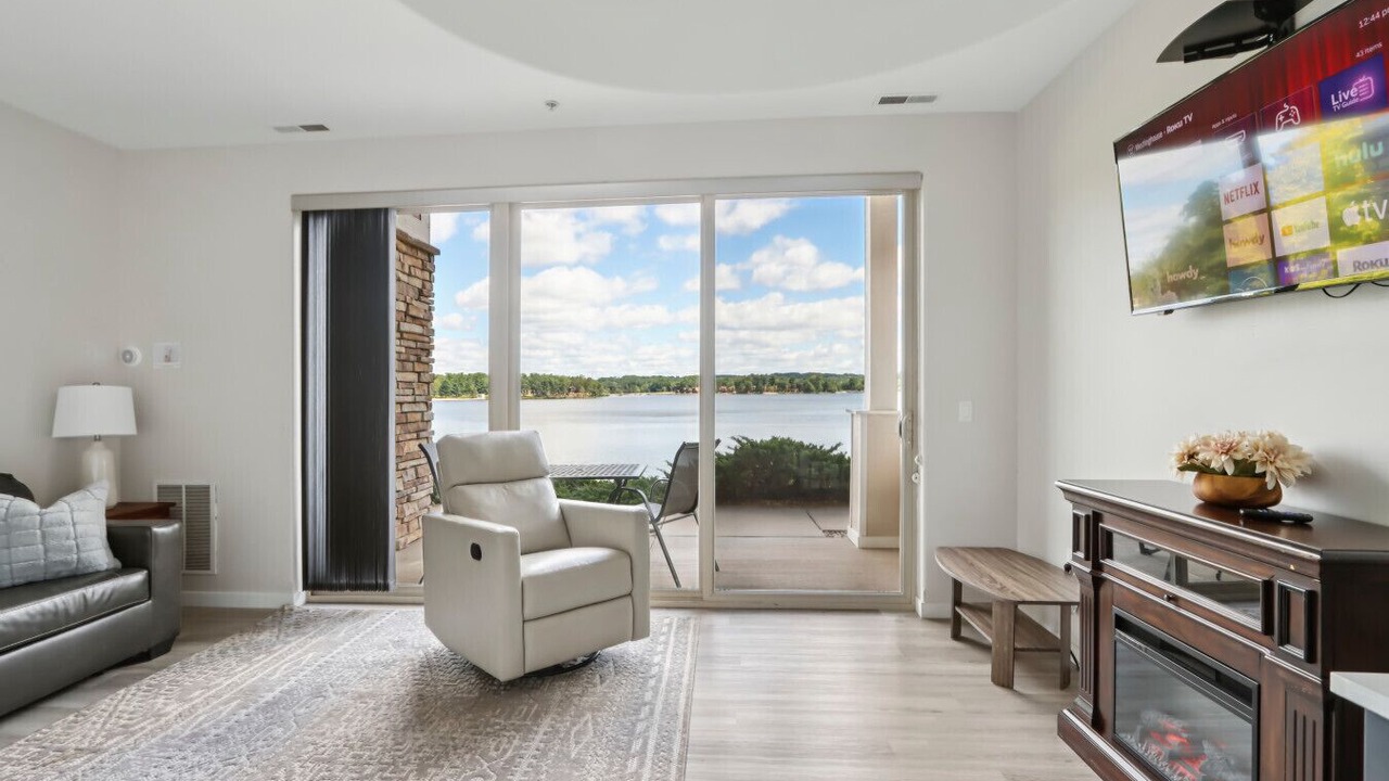Photo of Livingroom in Lake Delton