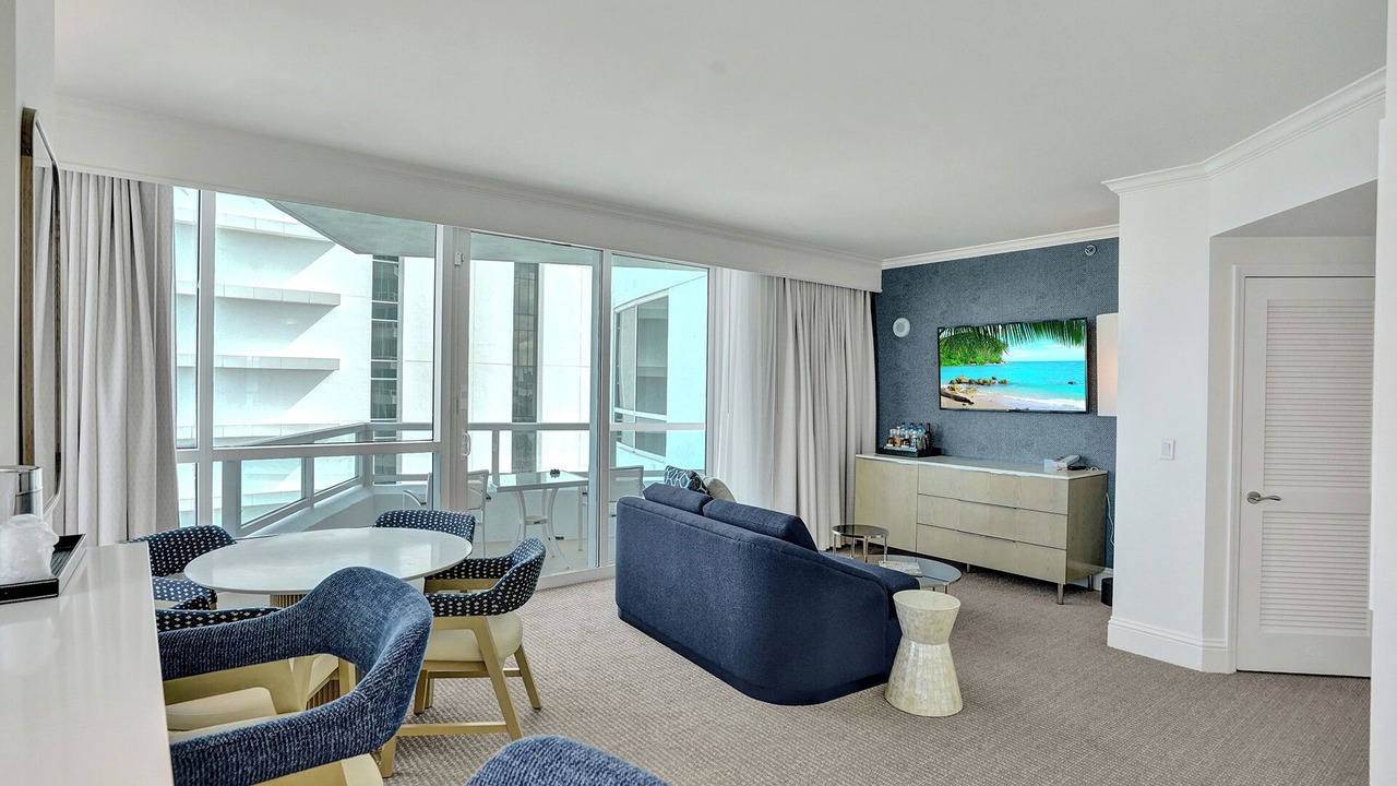 Photo of Livingroom in Mid Beach