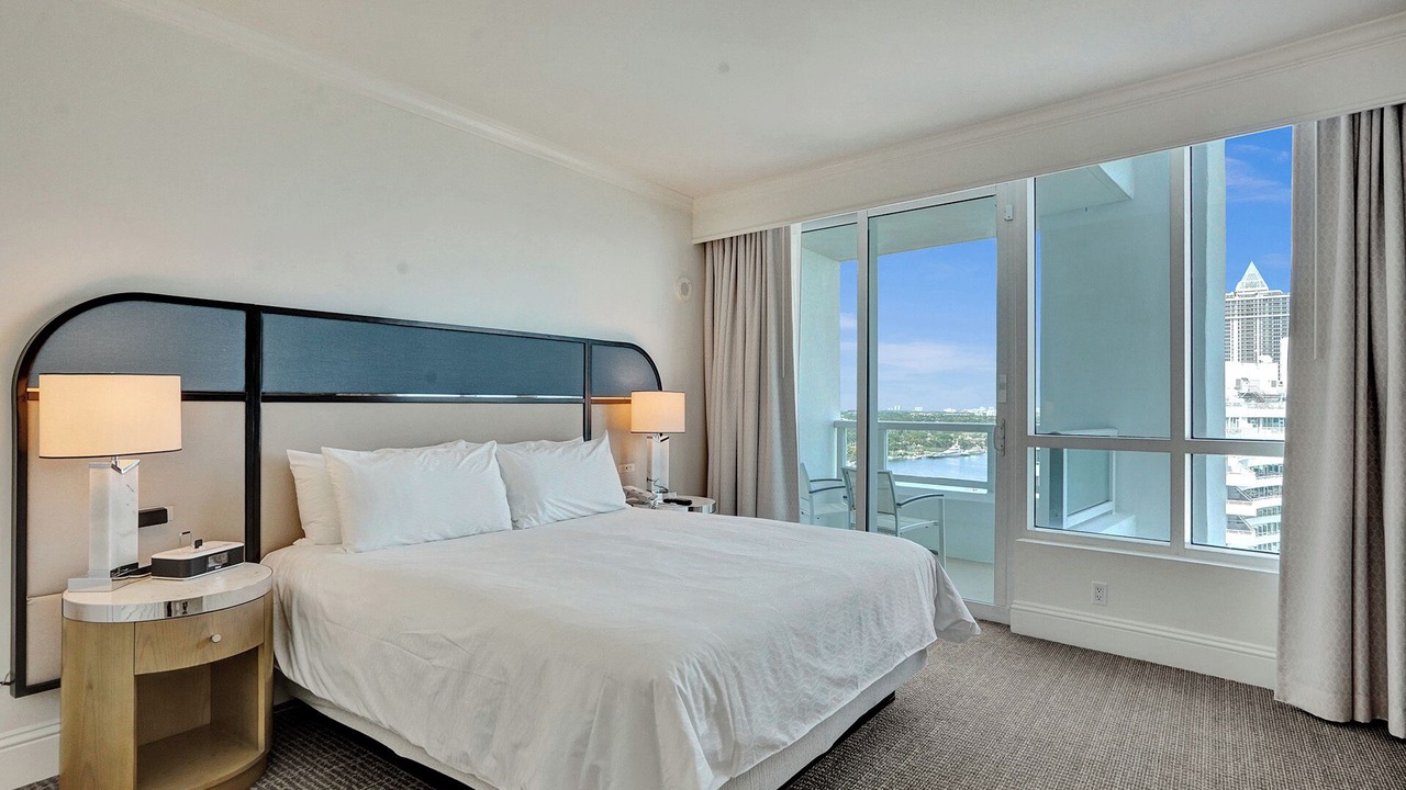Photo of Bedroom in Mid Beach