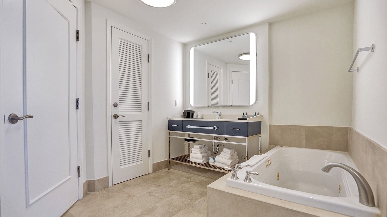 Photo of Bathroom in Mid Beach