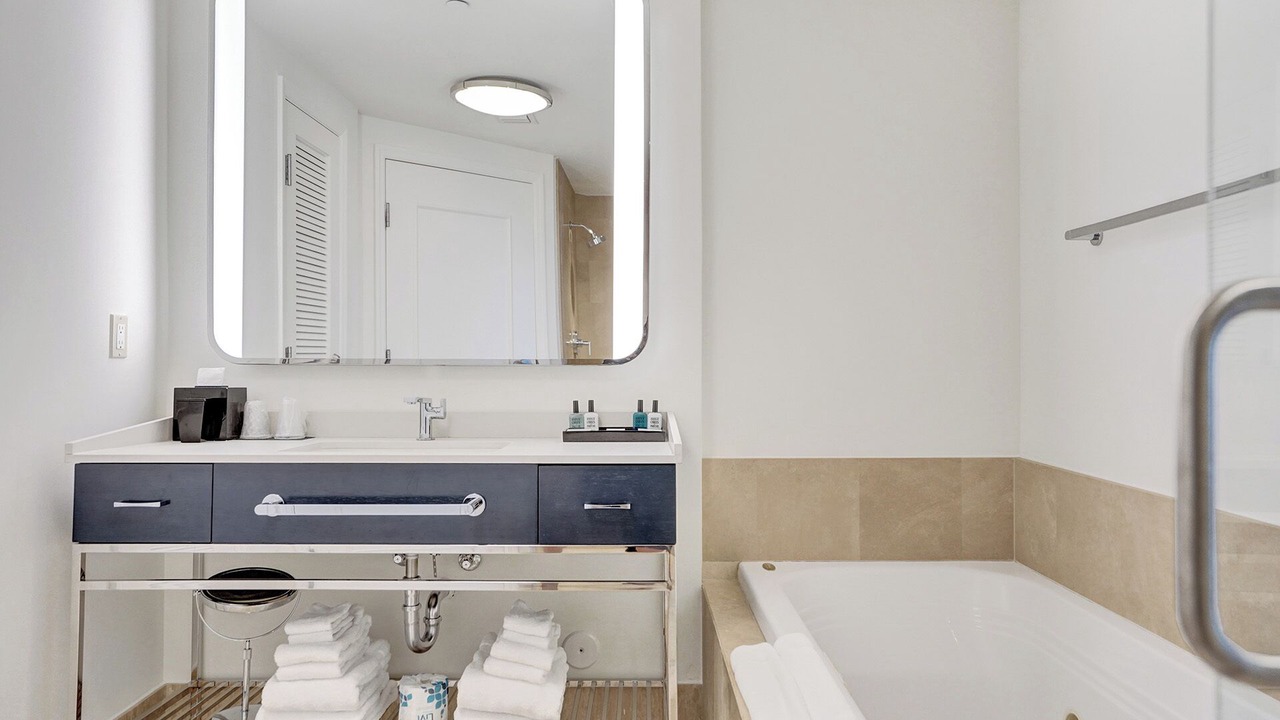Photo of Bathroom in Mid Beach