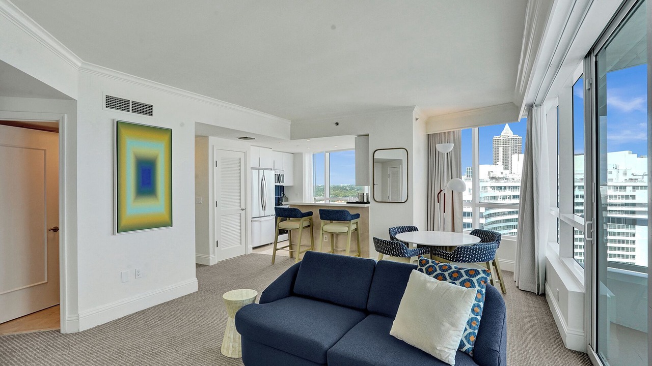 Photo of Livingroom in Mid Beach