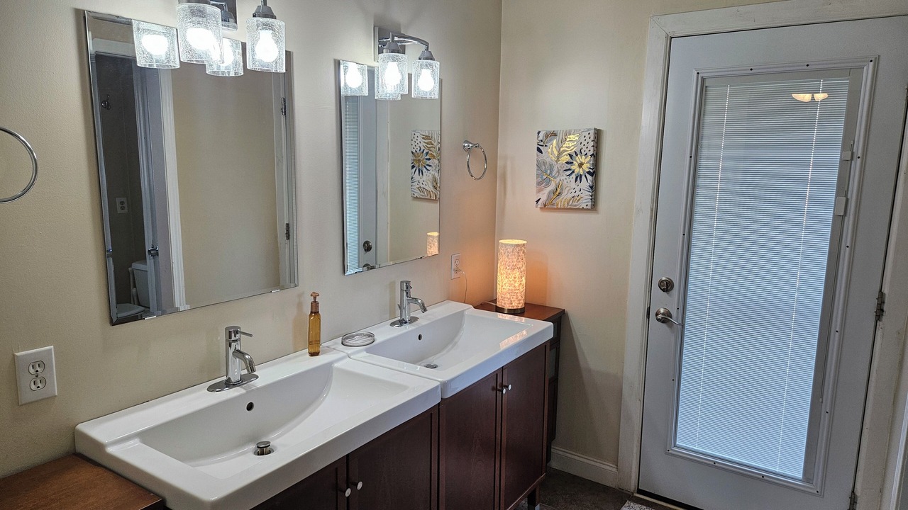 Photo of Bathroom in Red Bank
