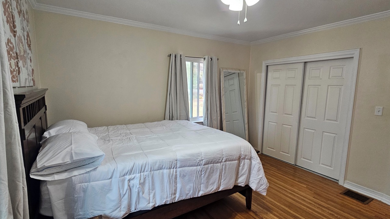 Photo of Bedroom in Red Bank