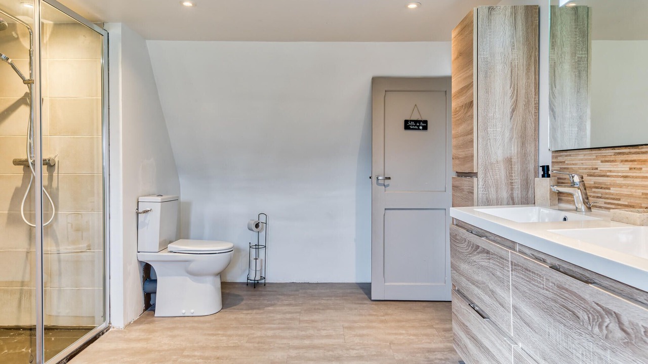 Photo of Bathroom in Saint-Samson-de-la-Roque