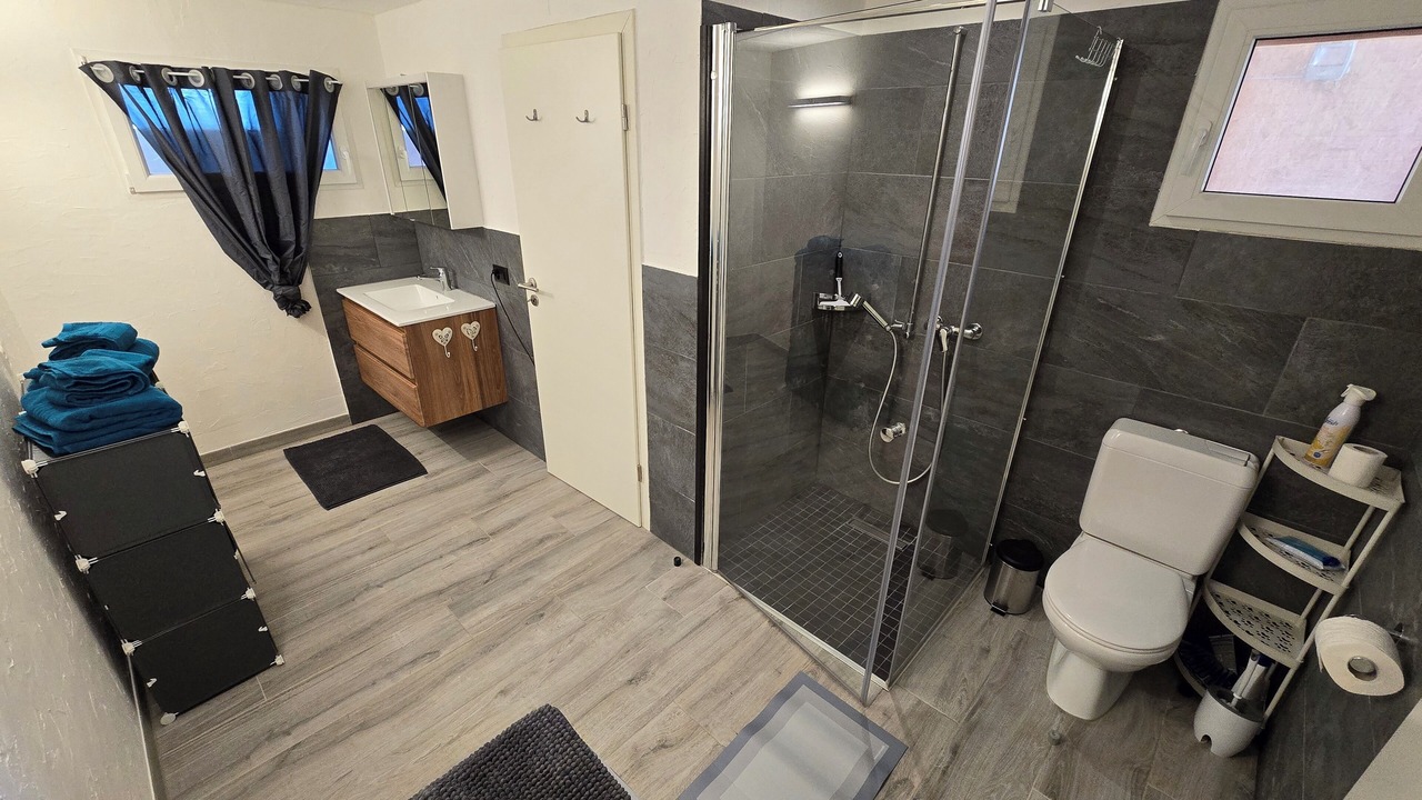 Photo of Bathroom in Saint-Pierre-de-Clages