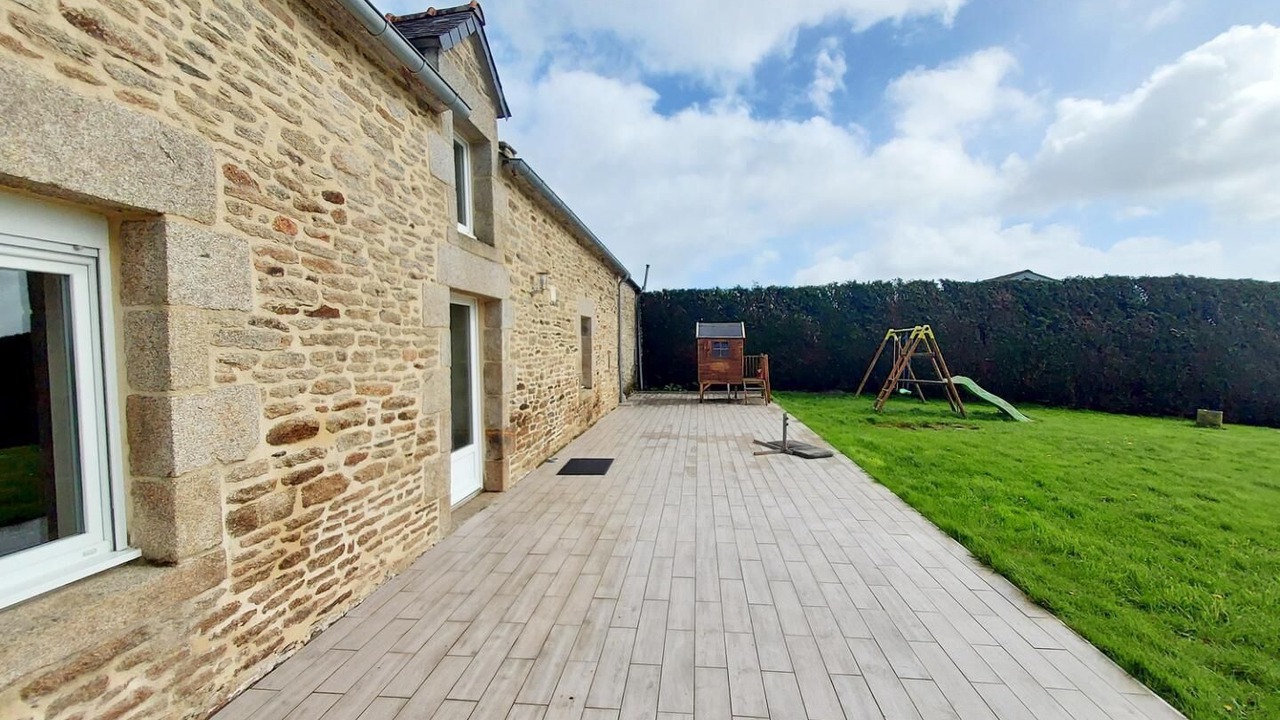 Photo of Patio Balcony in Guegon