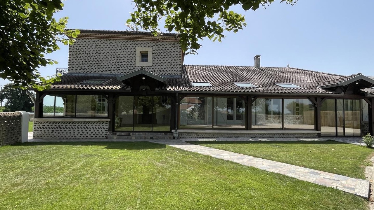 Photo of Outdoor in Lasclaveries