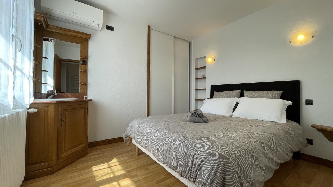 Photo of Bedroom in Lasclaveries