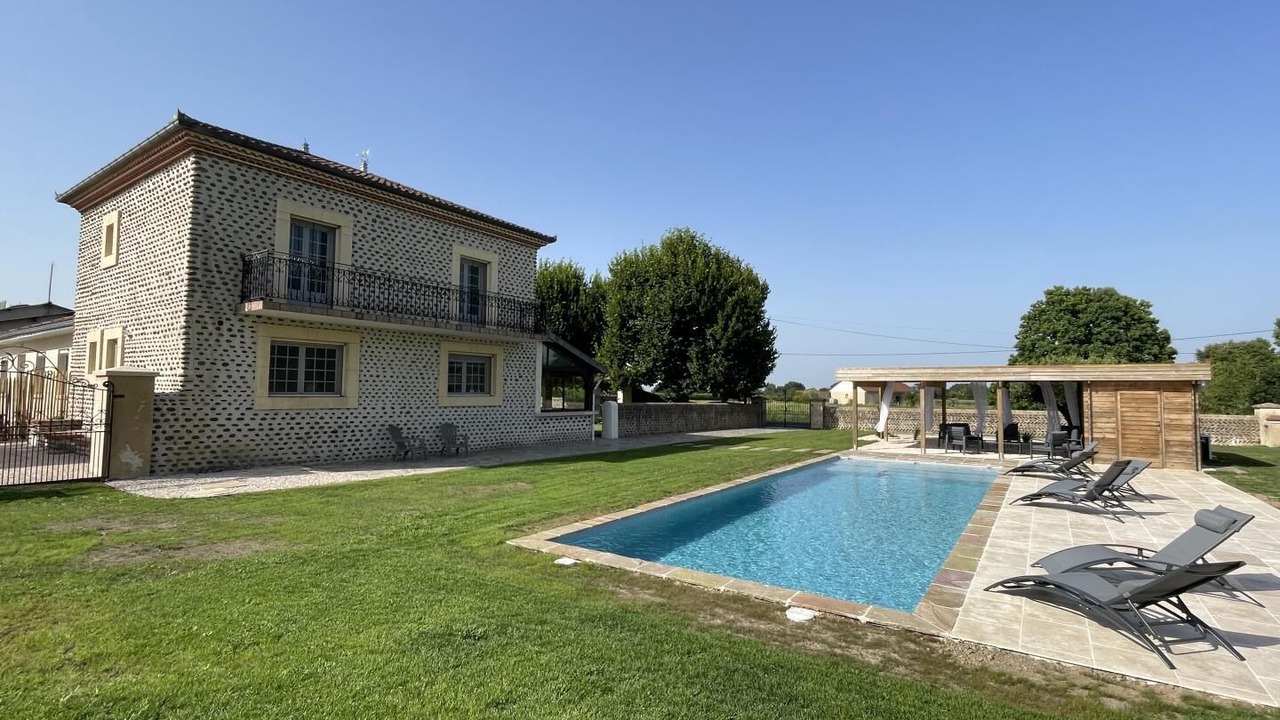 Photo of Outdoor in Lasclaveries