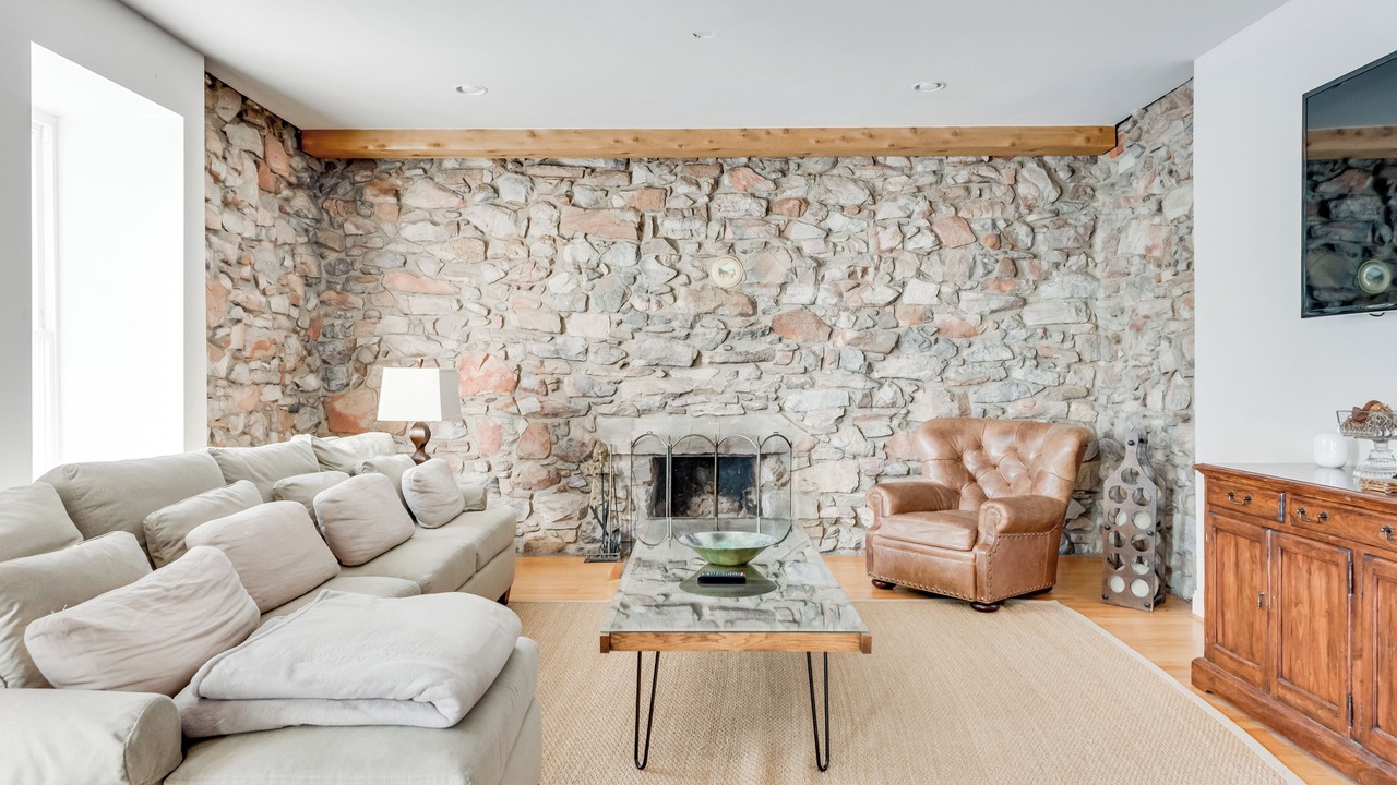 Photo of Bedroom in Lakeview