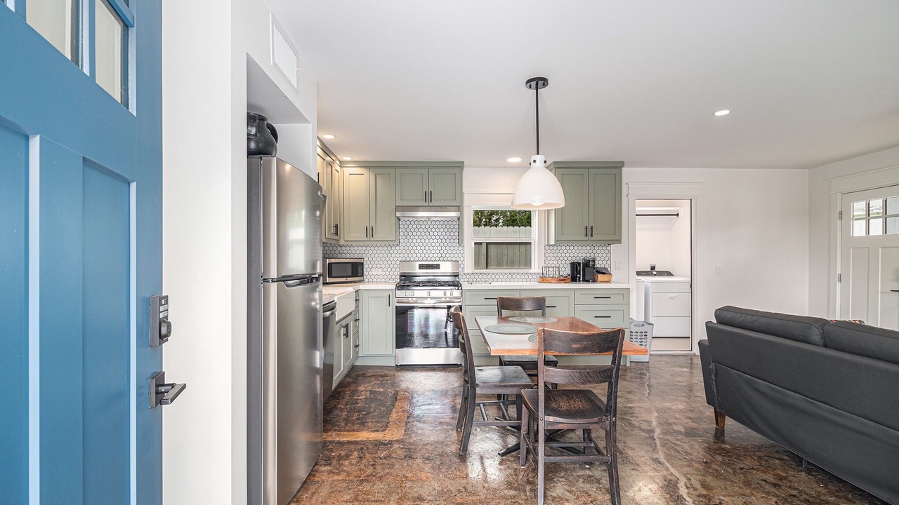 Photo of Kitchen in Willow Meadows/Willowbend Area