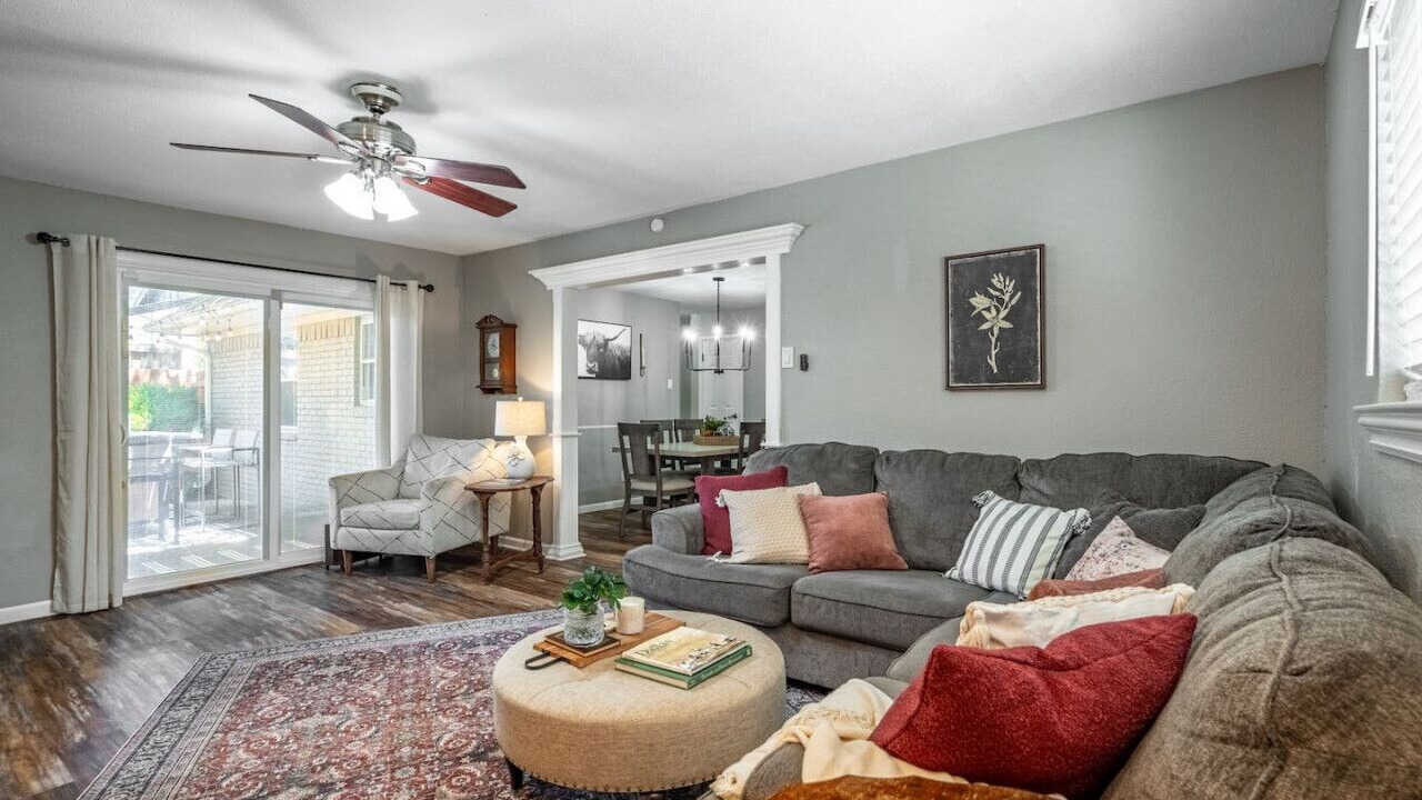 Photo of Livingroom in Irving
