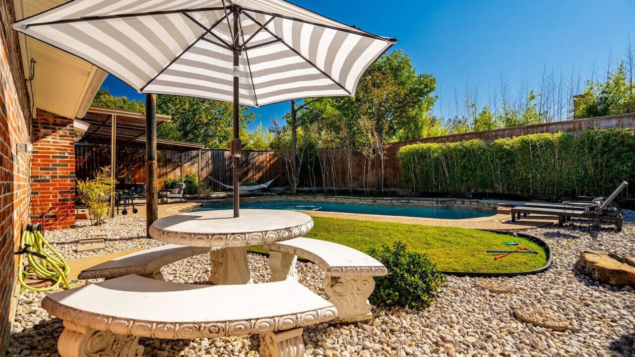 Photo of Outdoor in Addison
