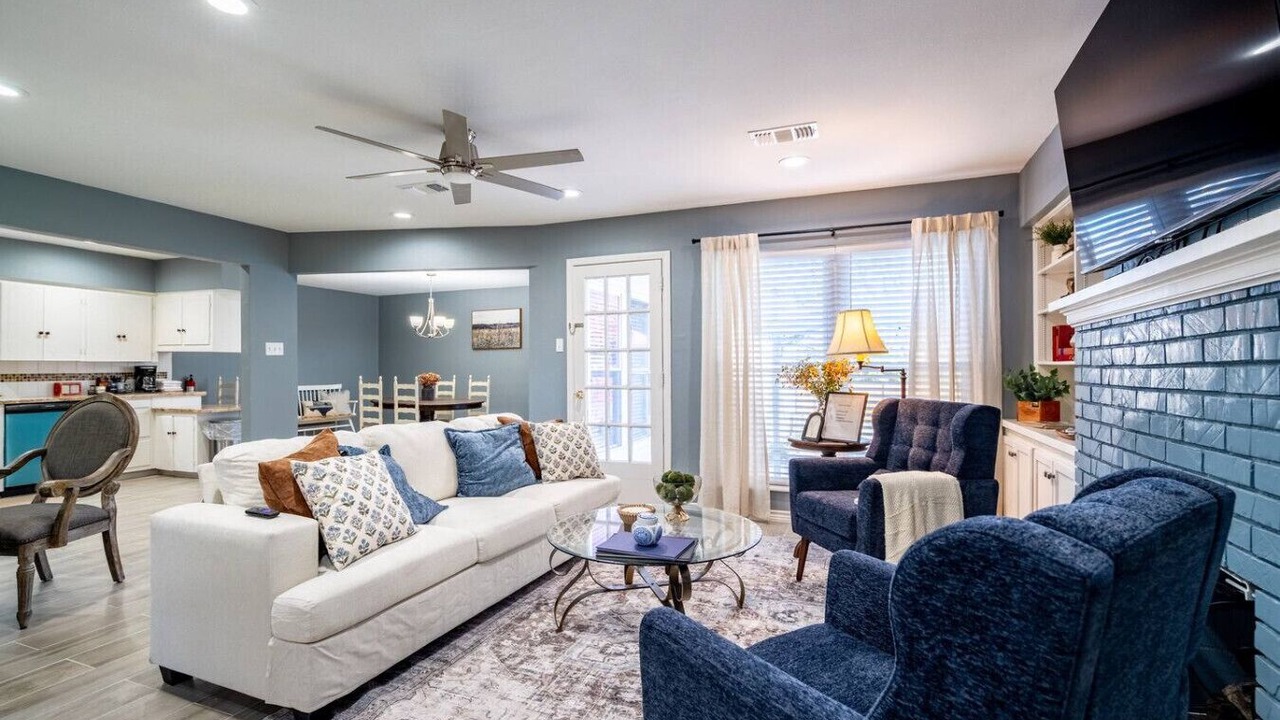 Photo of Livingroom in Richardson