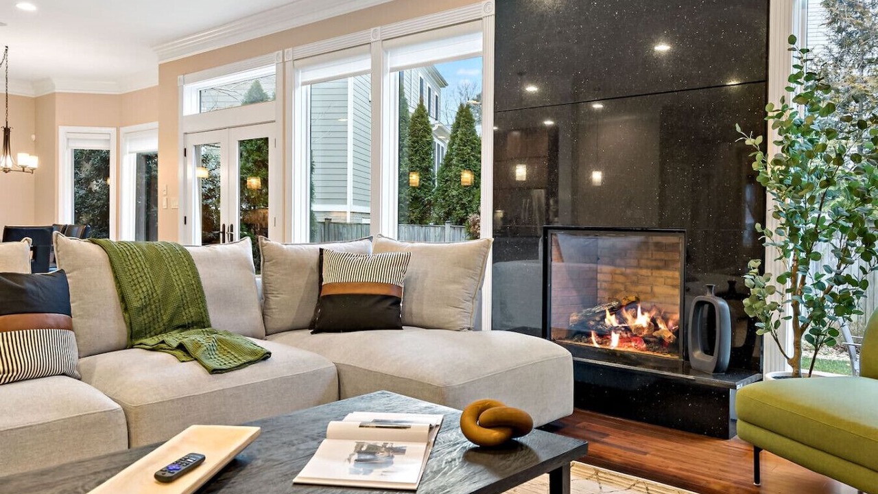 Photo of Livingroom in McLean